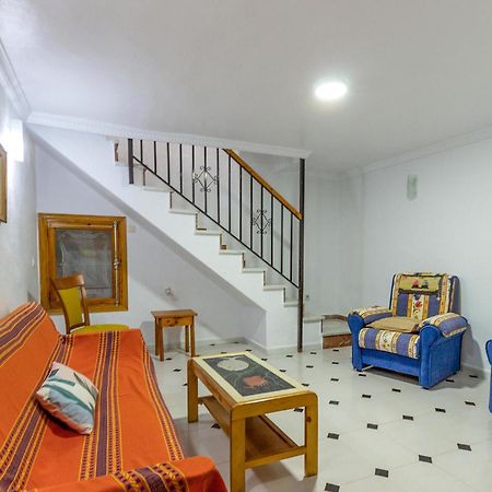 2 Bedroom Awesome Home In Санта Пола Екстериор снимка