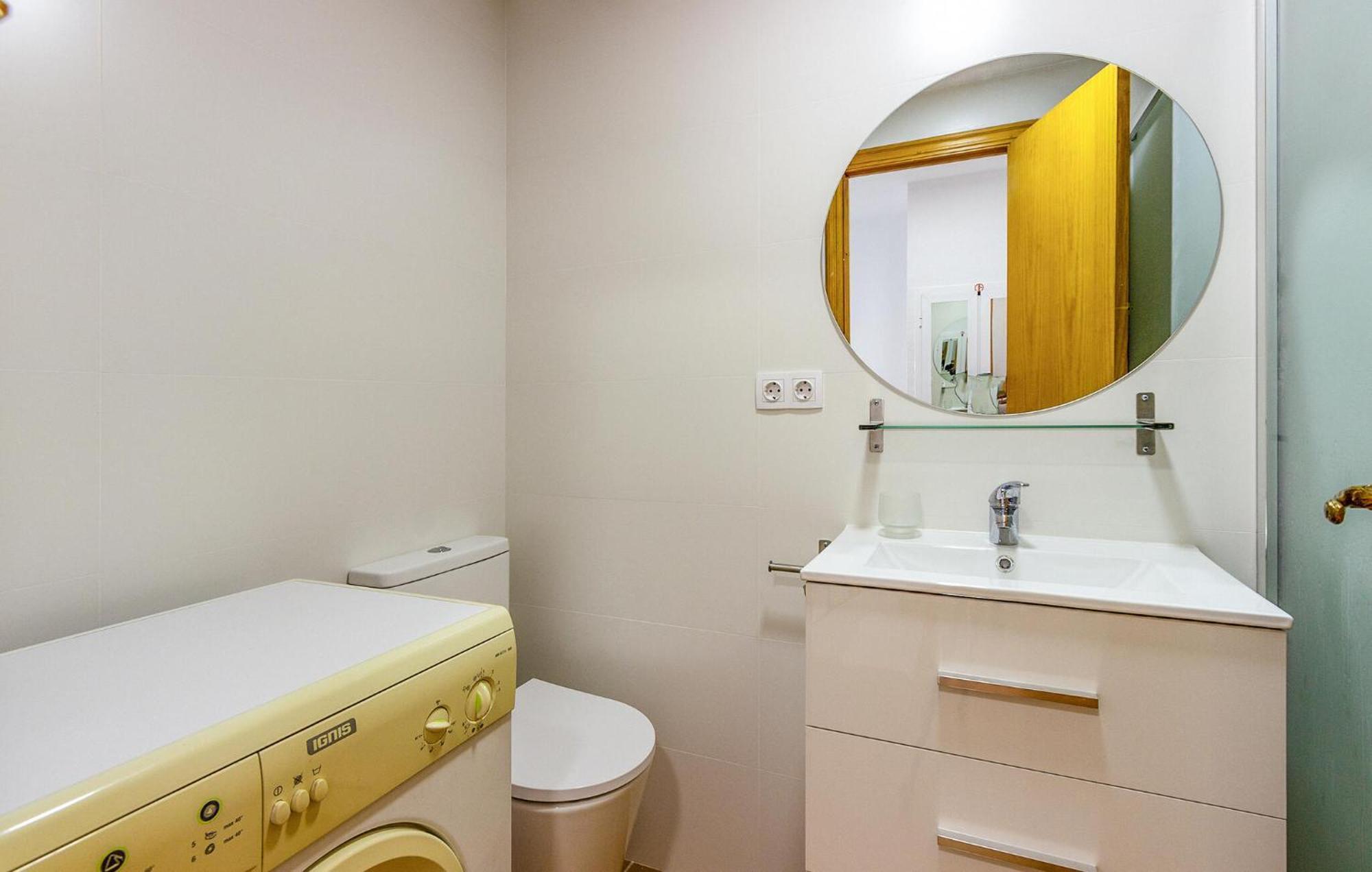 2 Bedroom Awesome Home In Санта Пола Екстериор снимка