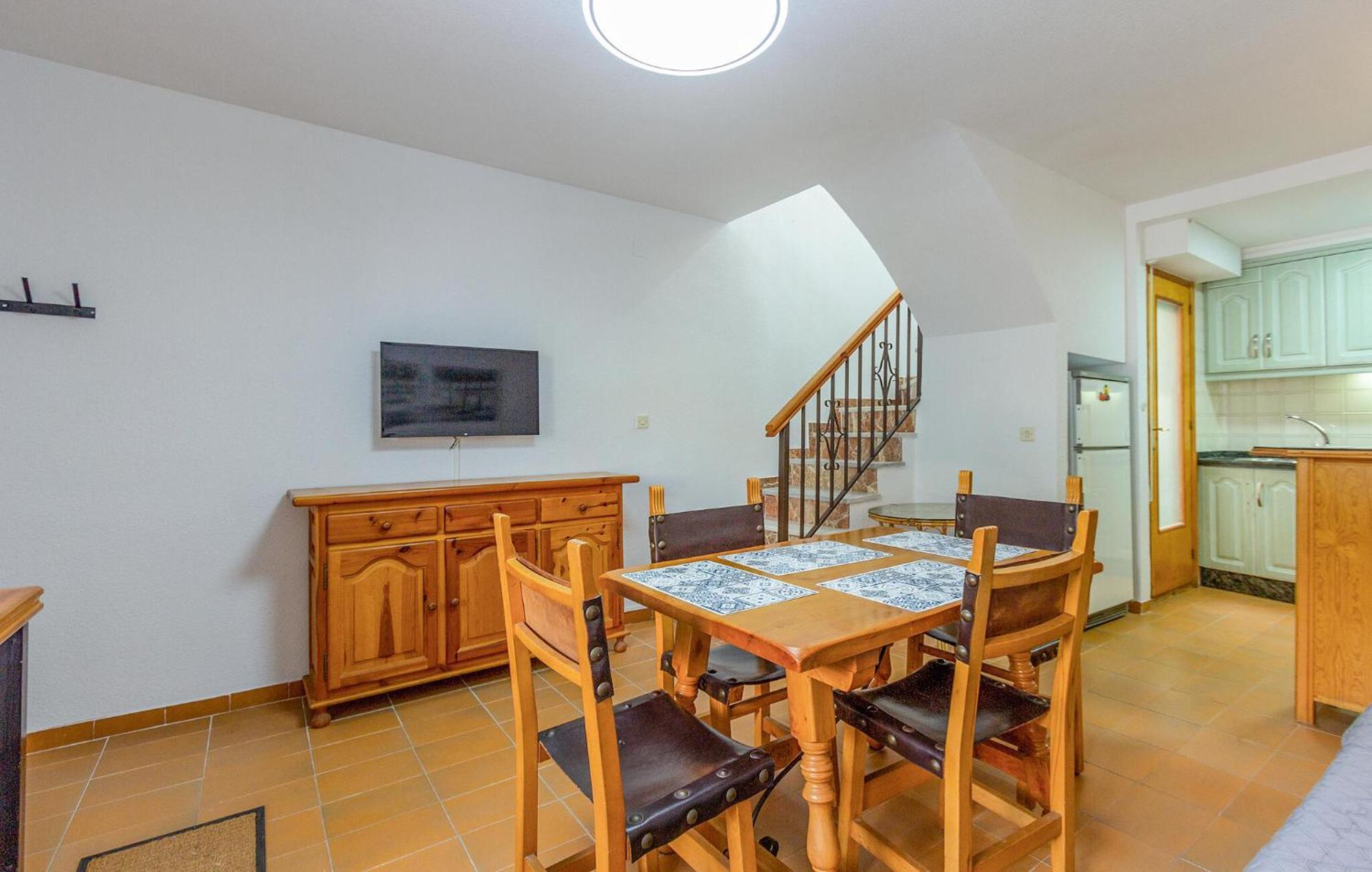 2 Bedroom Awesome Home In Санта Пола Екстериор снимка